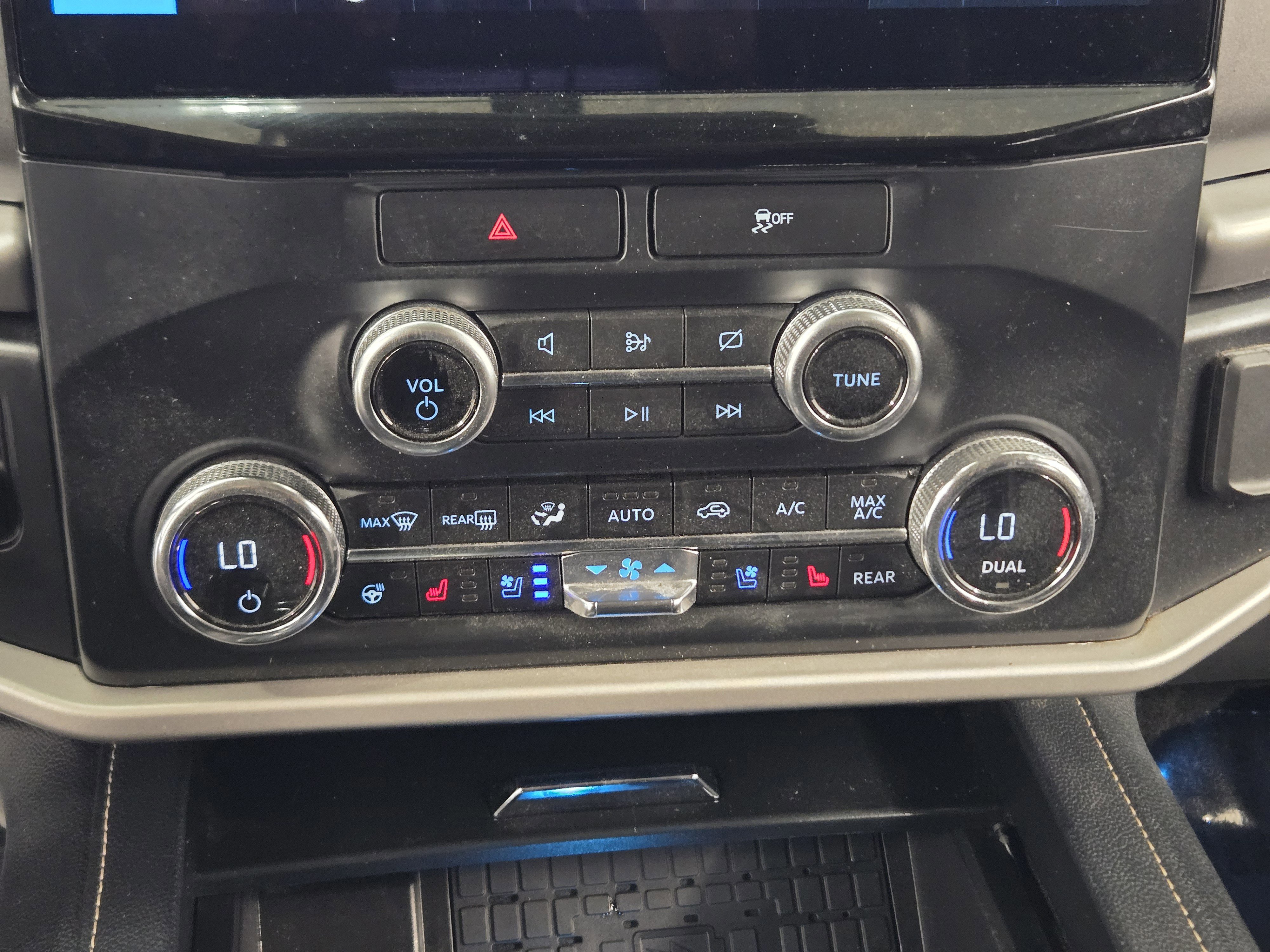 Certified 2022 Ford Expedition XLT image 17