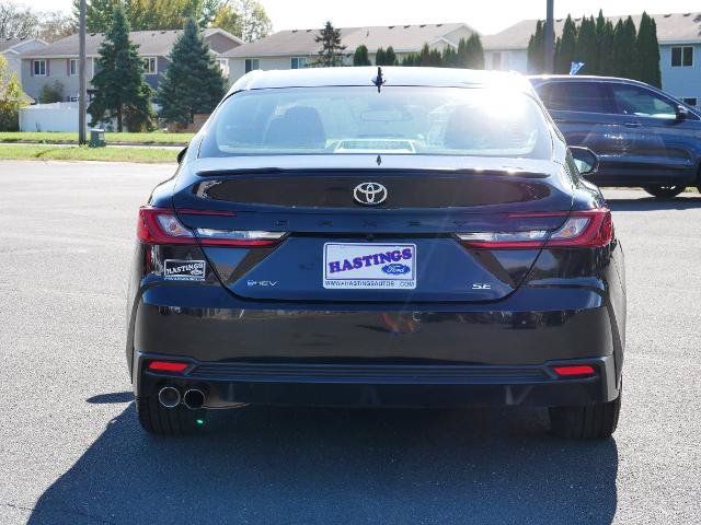 Used 2025 Toyota Camry SE FWD image 4