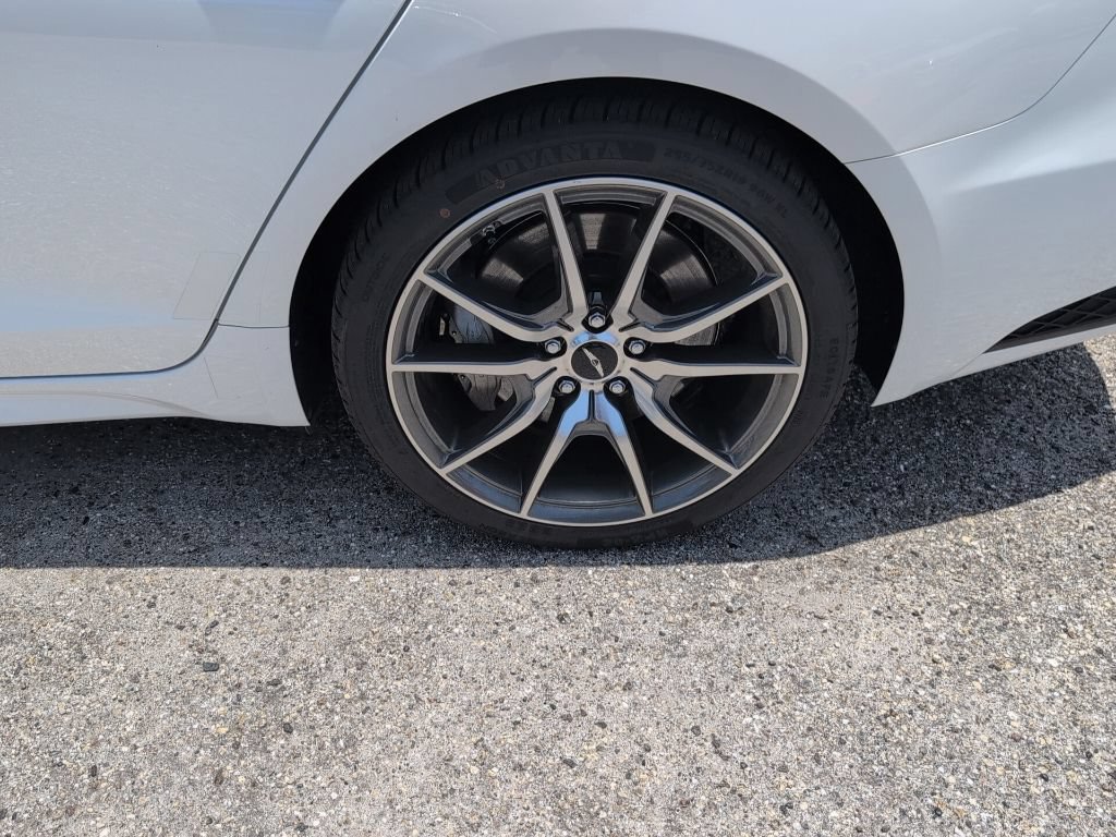 Used 2025 Genesis G70 2.5T AWD/4WD image 13