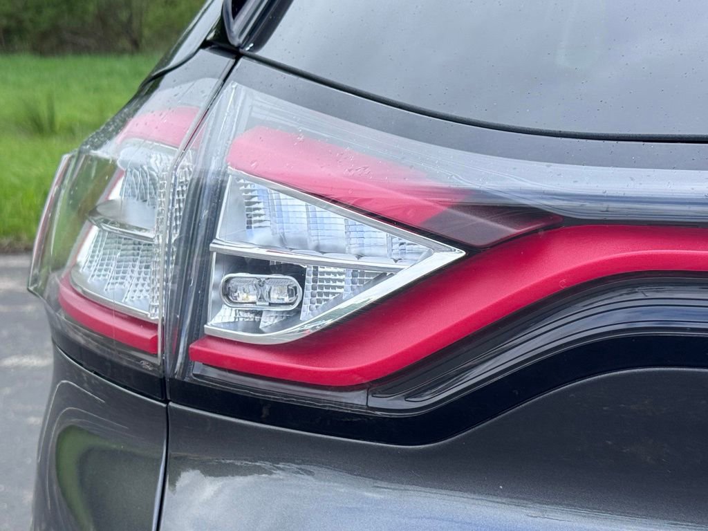 Certified 2018 Ford Edge SEL w/ Equipment Group 201A AWD/4WD image 11