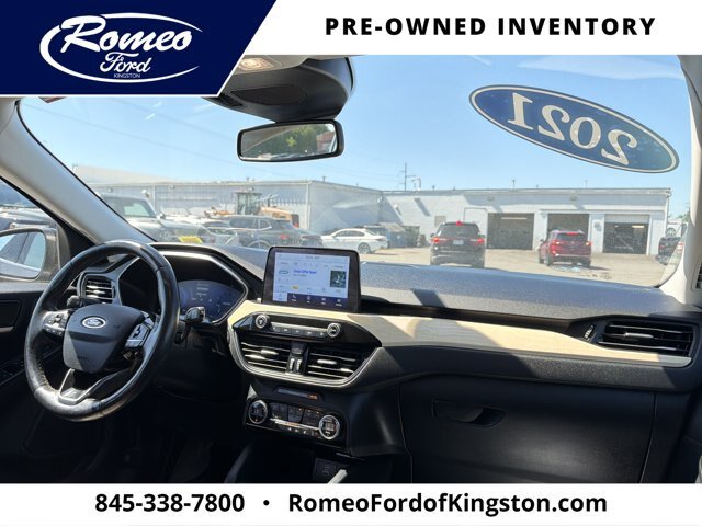 Certified 2021 Ford Escape Titanium w/ Titanium Elite Package AWD/4WD image 15