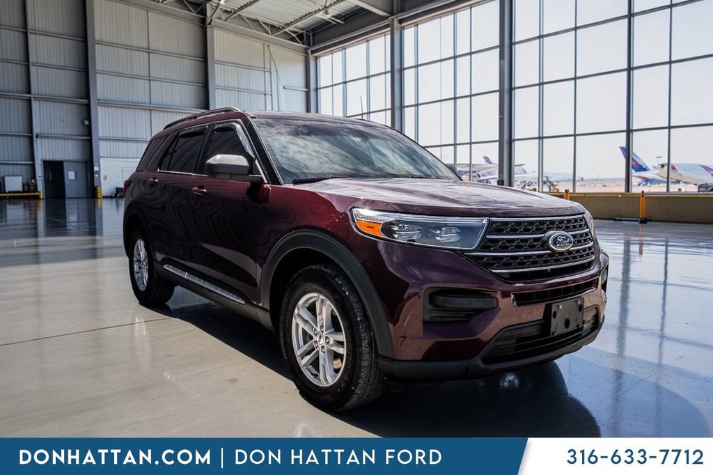 Certified 2022 Ford Explorer XLT w/ Class IV Trailer Tow Package AWD/4WD image 37