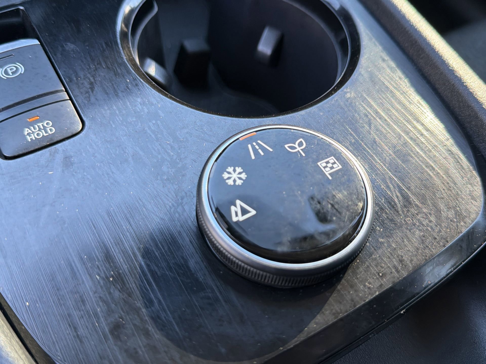 Used 2024 Nissan Rogue SV image 17