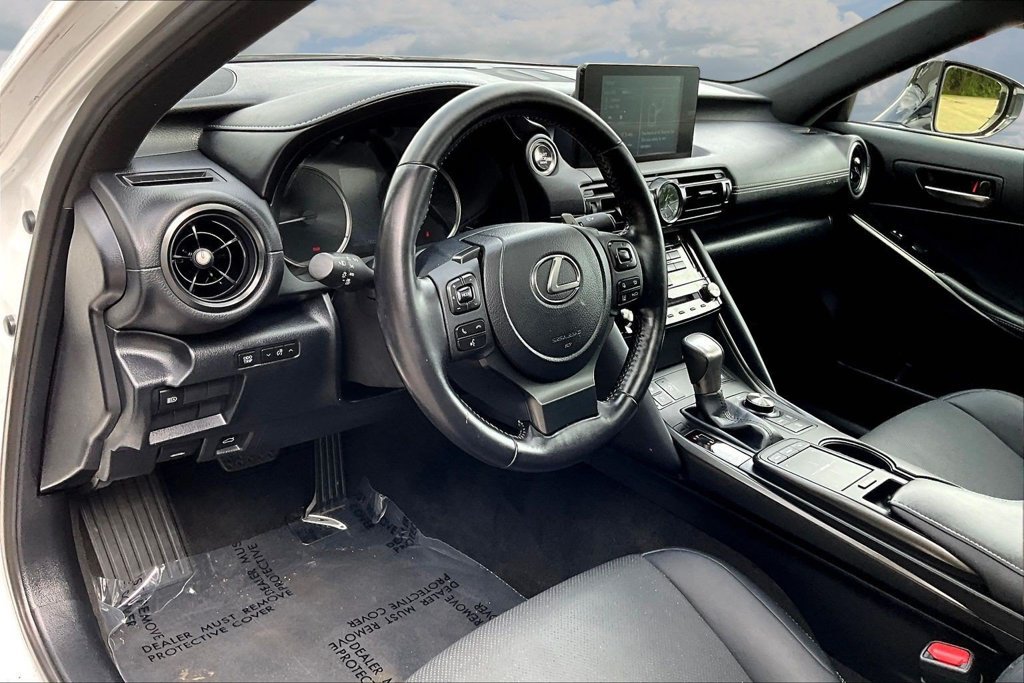 Used 2023 Lexus IS 300 w/ Comfort Package RWD image 19