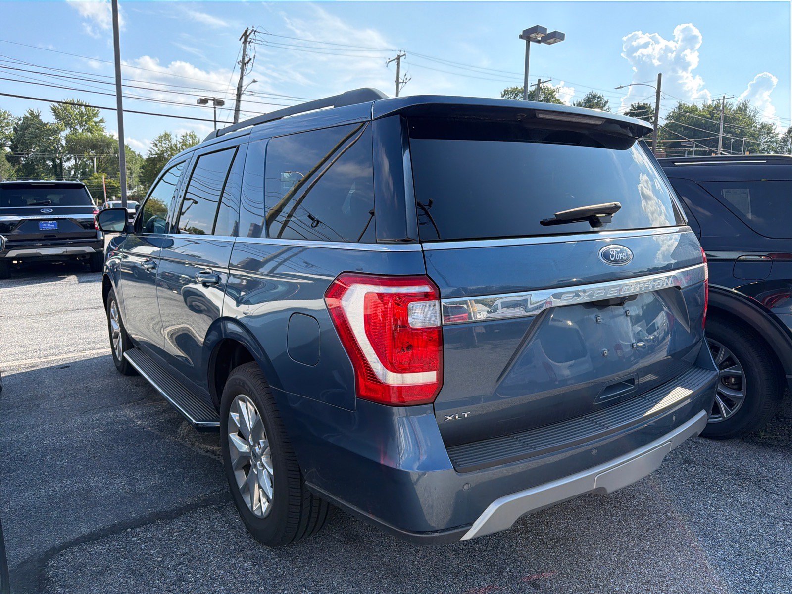 Certified 2020 Ford Expedition XLT w/ Equipment Group 202A AWD/4WD image 7