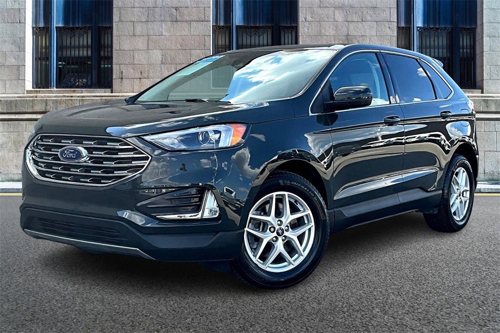 Certified 2022 Ford Edge SEL w/ Convenience Package image 2