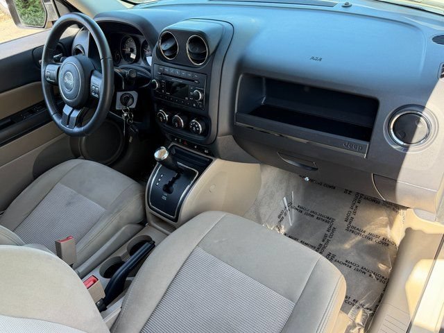 Used 2017 Jeep Patriot Latitude FWD image 24