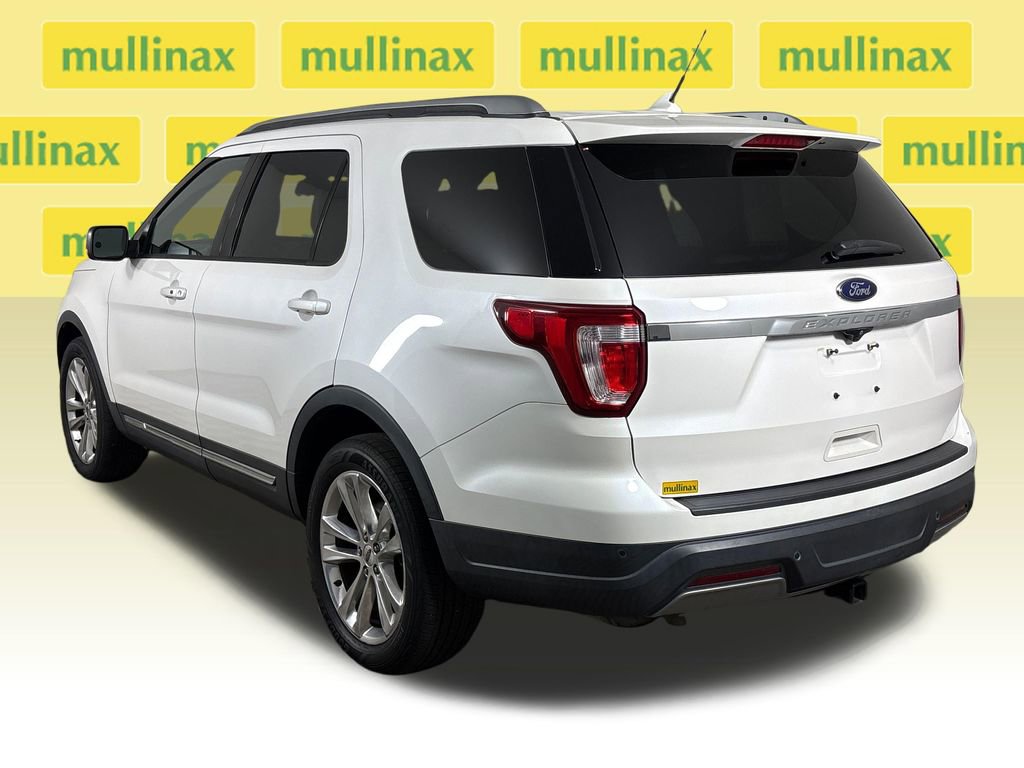 Certified 2019 Ford Explorer XLT w/ Equipment Group 202A AWD/4WD image 9