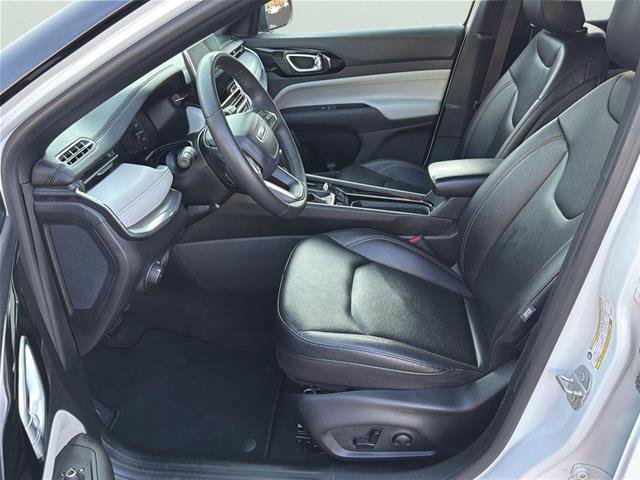 Used 2024 Jeep Compass Limited AWD/4WD image 10