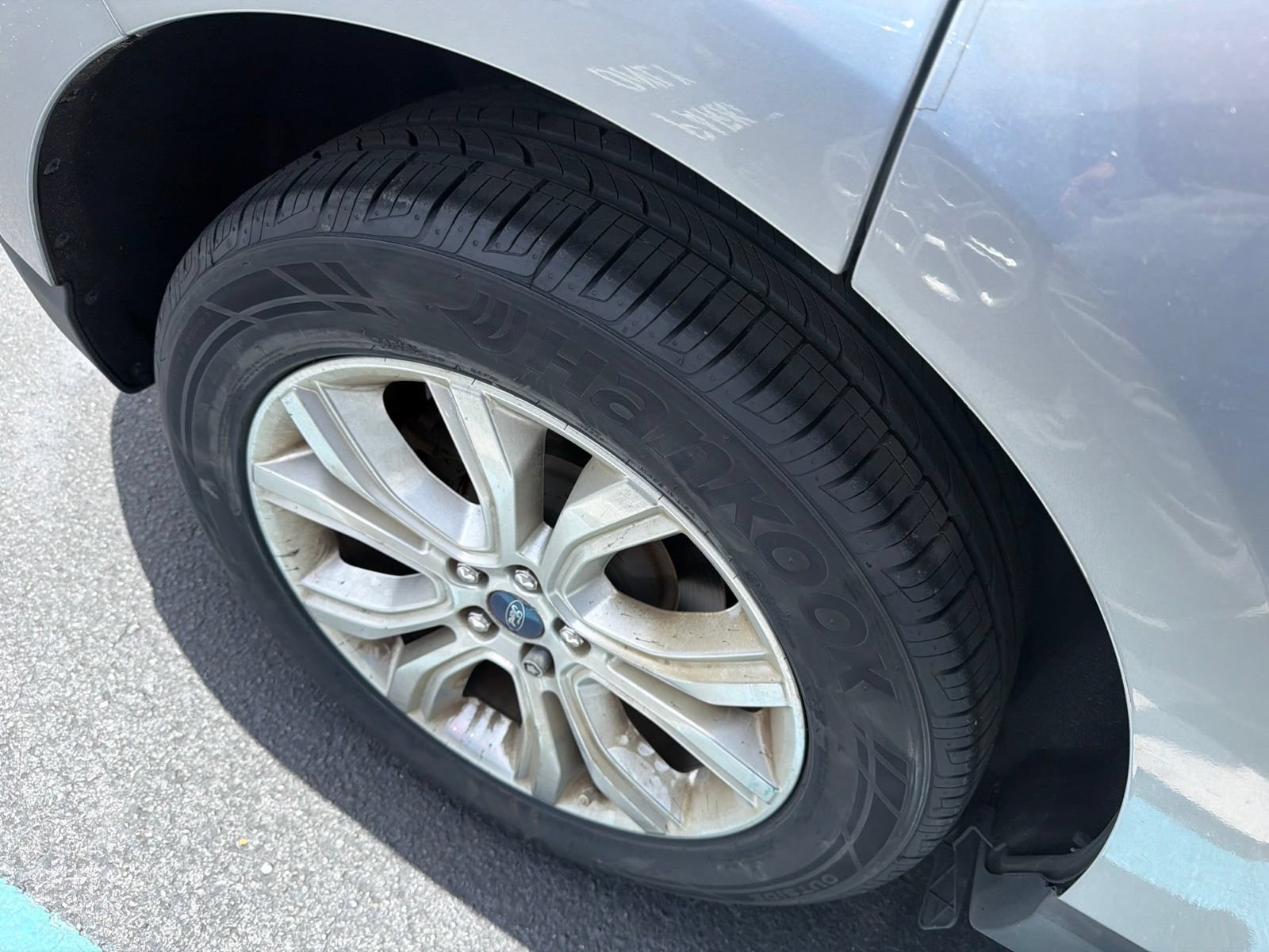 Certified 2020 Ford Edge Titanium FWD image 3