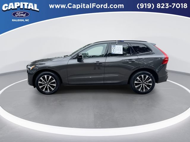Used 2024 Volvo XC60 B5 Plus AWD/4WD image 5