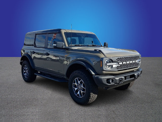 Certified 2025 Ford Bronco Badlands AWD/4WD image 3