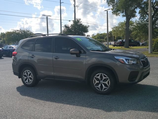 Used 2019 Subaru Forester Premium AWD/4WD image 2