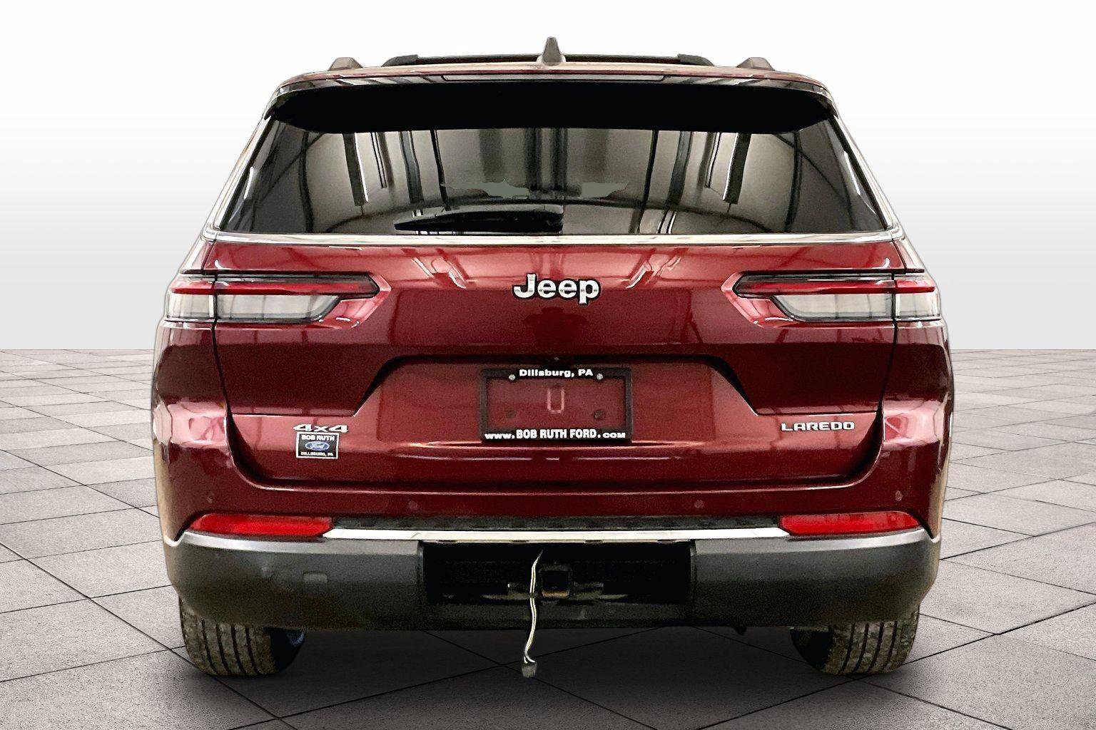 Used 2023 Jeep Grand Cherokee L Laredo image 4