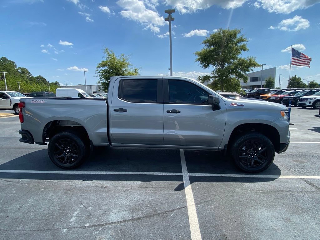 Used 2025 Chevrolet Silverado 1500 LT Trail Boss w/ Convenience Package II AWD/4WD image 8