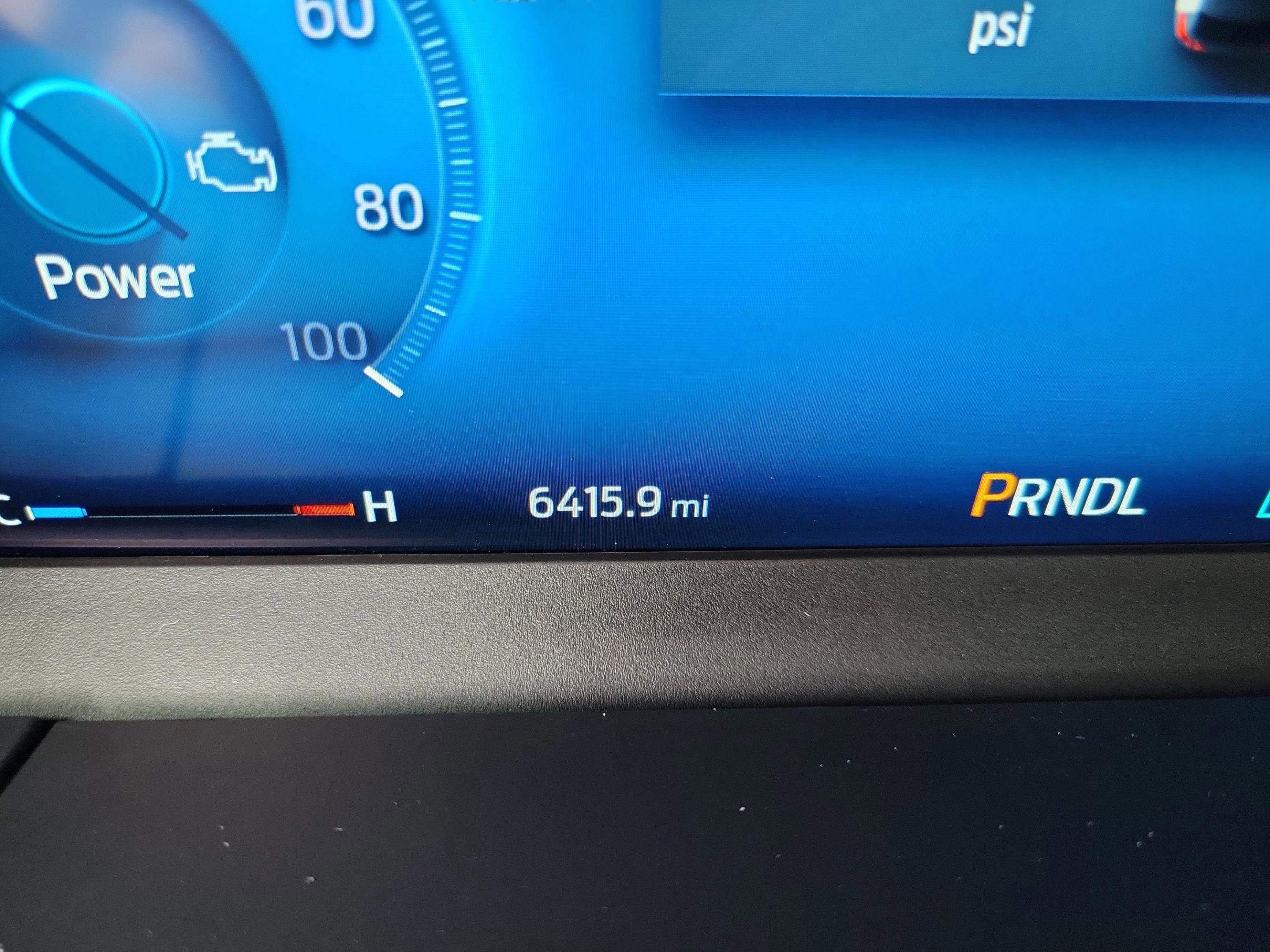 Certified 2024 Ford Escape SE w/ PHEV Premium Package image 30