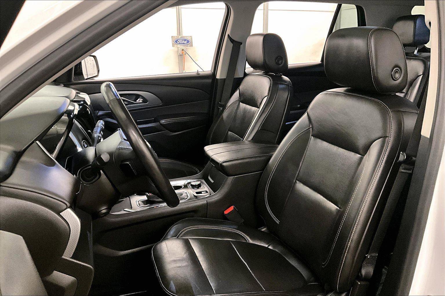 Used 2020 Chevrolet Traverse Premier w/ Redline Edition image 24