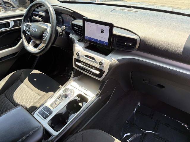 Certified 2023 Ford Explorer XLT RWD image 25