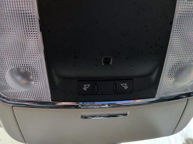 Used 2022 Chrysler 300 Touring w/ Sport Appearance Package image 28