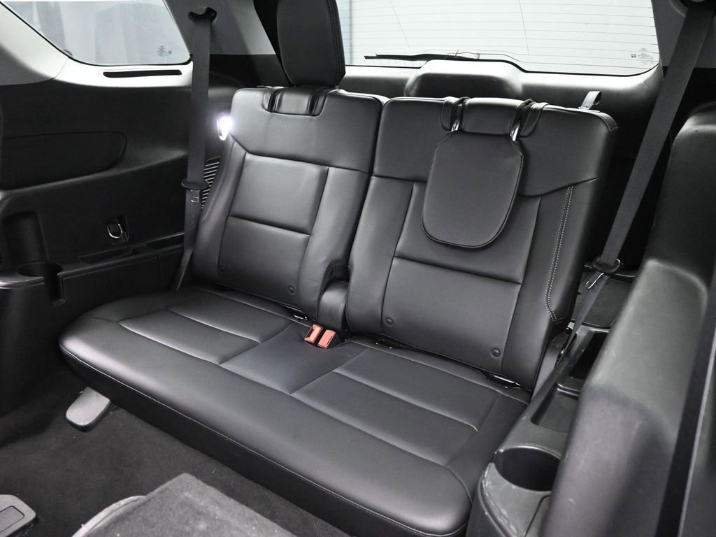 Certified 2022 Ford Explorer XLT w/ Equipment Group 202A image 20