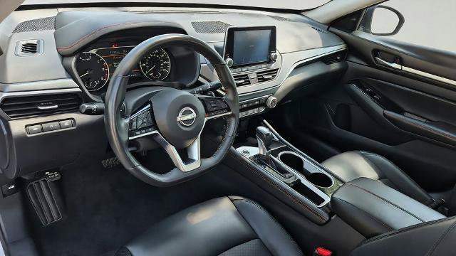 Used 2024 Nissan Altima 2.5 SR FWD image 9