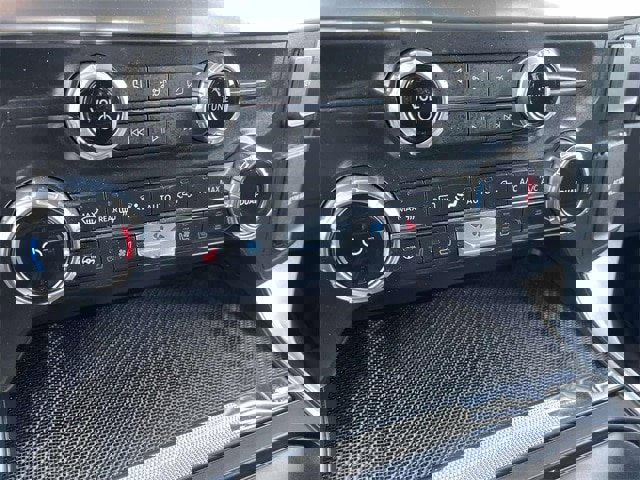 Certified 2022 Ford F150 Raptor w/ Equipment Group 801A High image 11