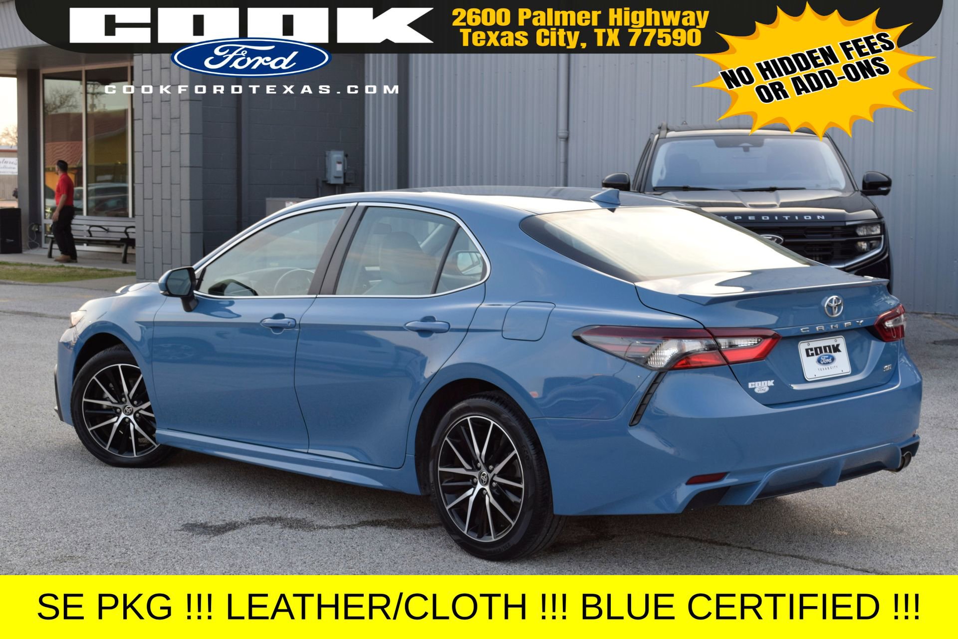 Used 2024 Toyota Camry SE image 4