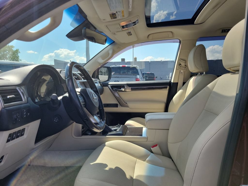 Used 2021 Lexus GX 460 Premium w/ Premium Package AWD/4WD image 18