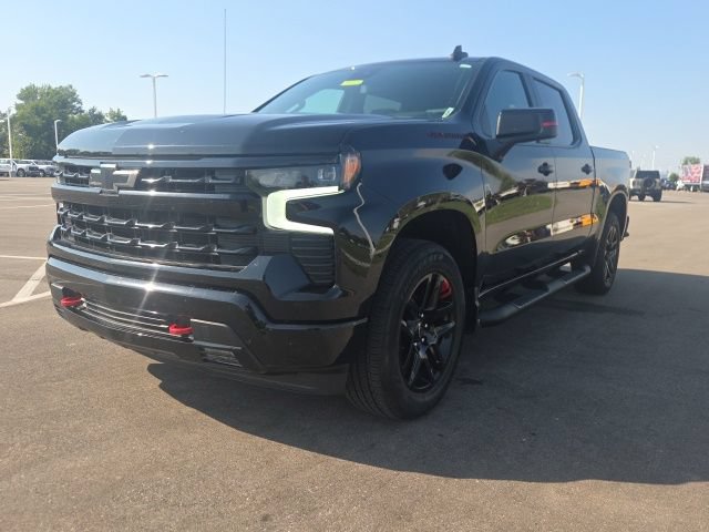 Used 2023 Chevrolet Silverado 1500 RST w/ Redline Edition AWD/4WD image 7