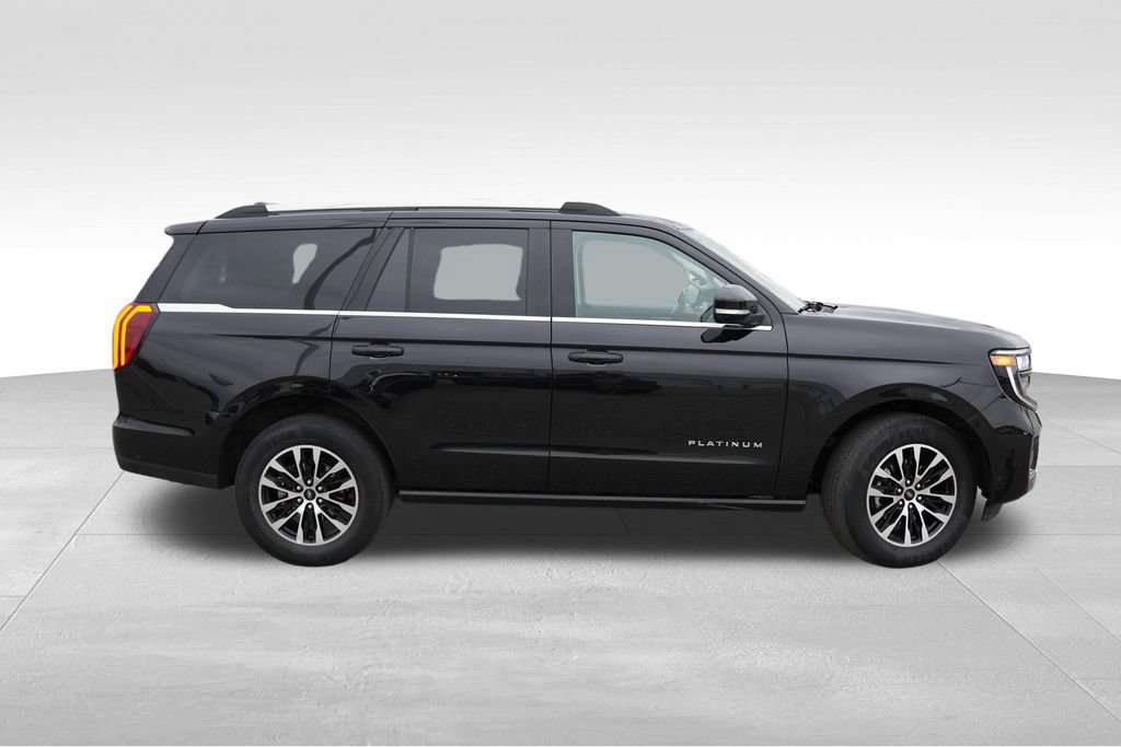 Certified 2025 Ford Expedition Platinum AWD/4WD image 3