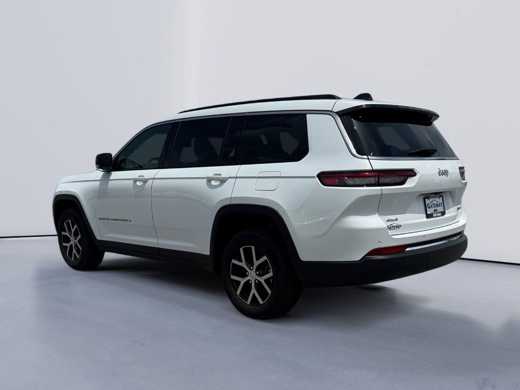 Used 2024 Jeep Grand Cherokee L Limited image 3