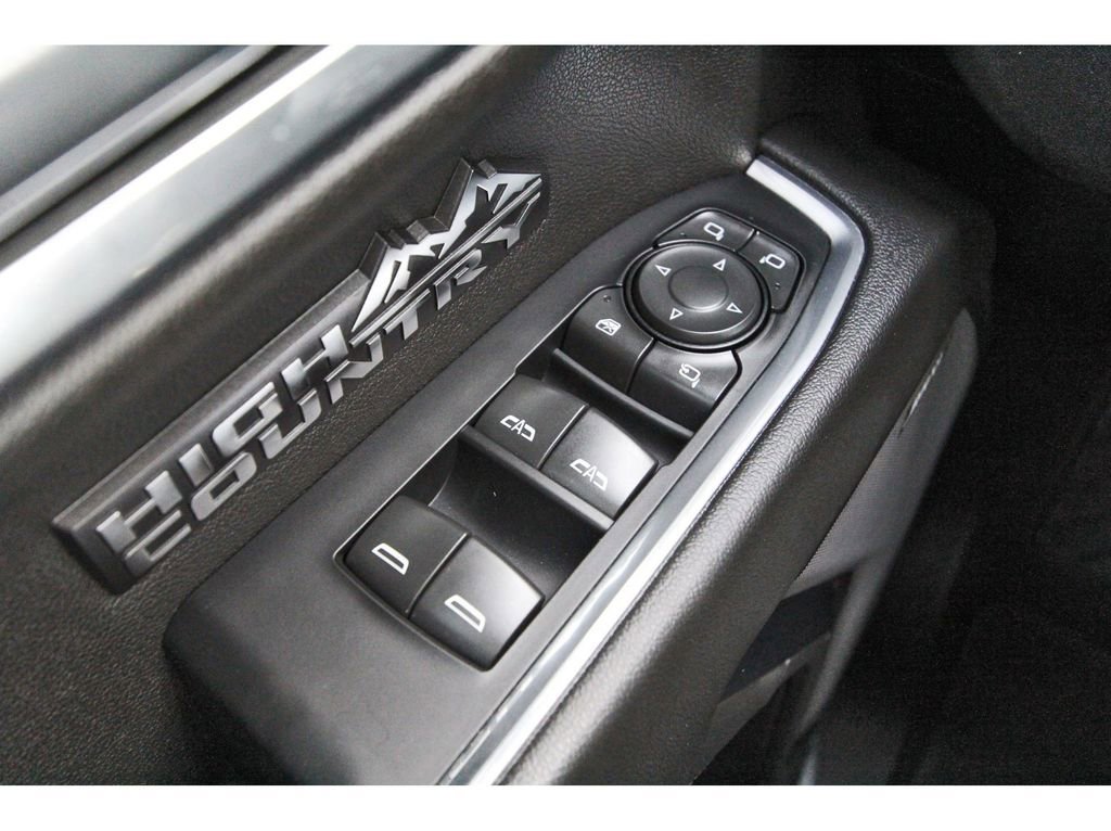 Used 2022 Chevrolet Silverado 1500 High Country image 21
