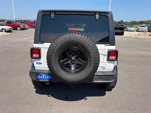 Used 2019 Jeep Wrangler Unlimited Sahara AWD/4WD image 6
