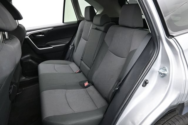 Used 2024 Toyota RAV4 XLE FWD image 27