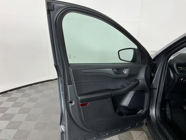 Certified 2024 Ford Escape Active AWD/4WD image 12