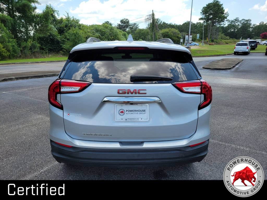 Used 2022 GMC Terrain SLE w/ Driver Convenience Package FWD image 4