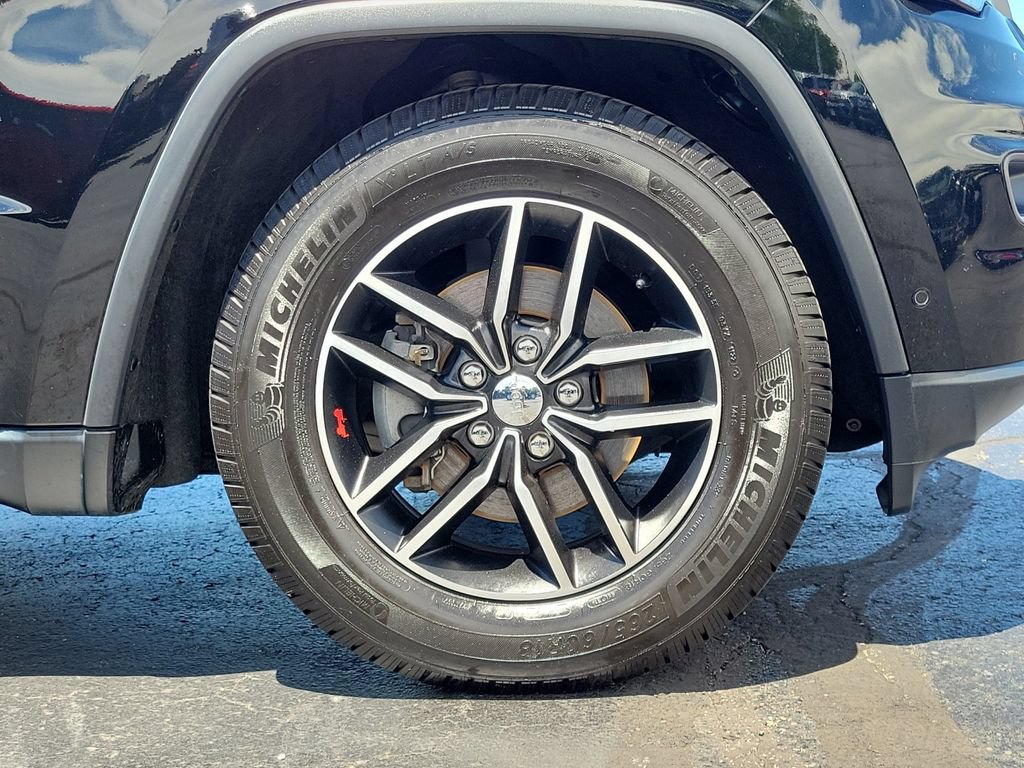 Used 2017 Jeep Grand Cherokee Trailhawk w/ Trailhawk Luxury Group AWD/4WD image 8