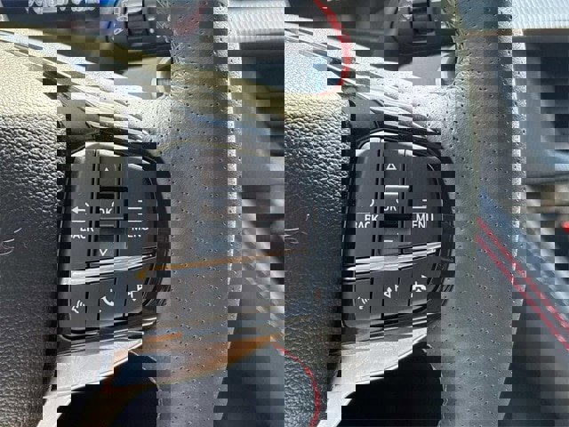 Certified 2025 Ford Explorer ST-Line w/ Premium Package image 30