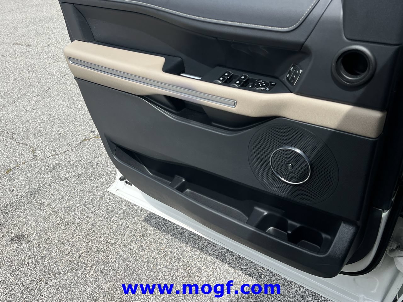Certified 2023 Ford Expedition Limited AWD/4WD image 18