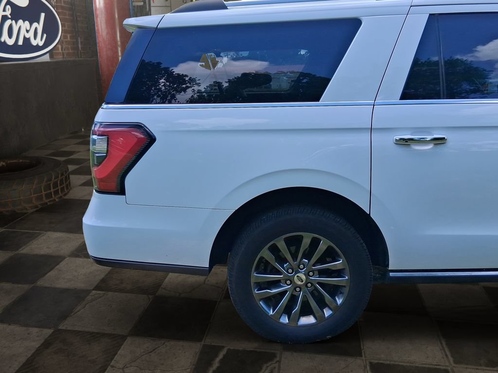 Certified 2021 Ford Expedition Max Limited RWD image 8