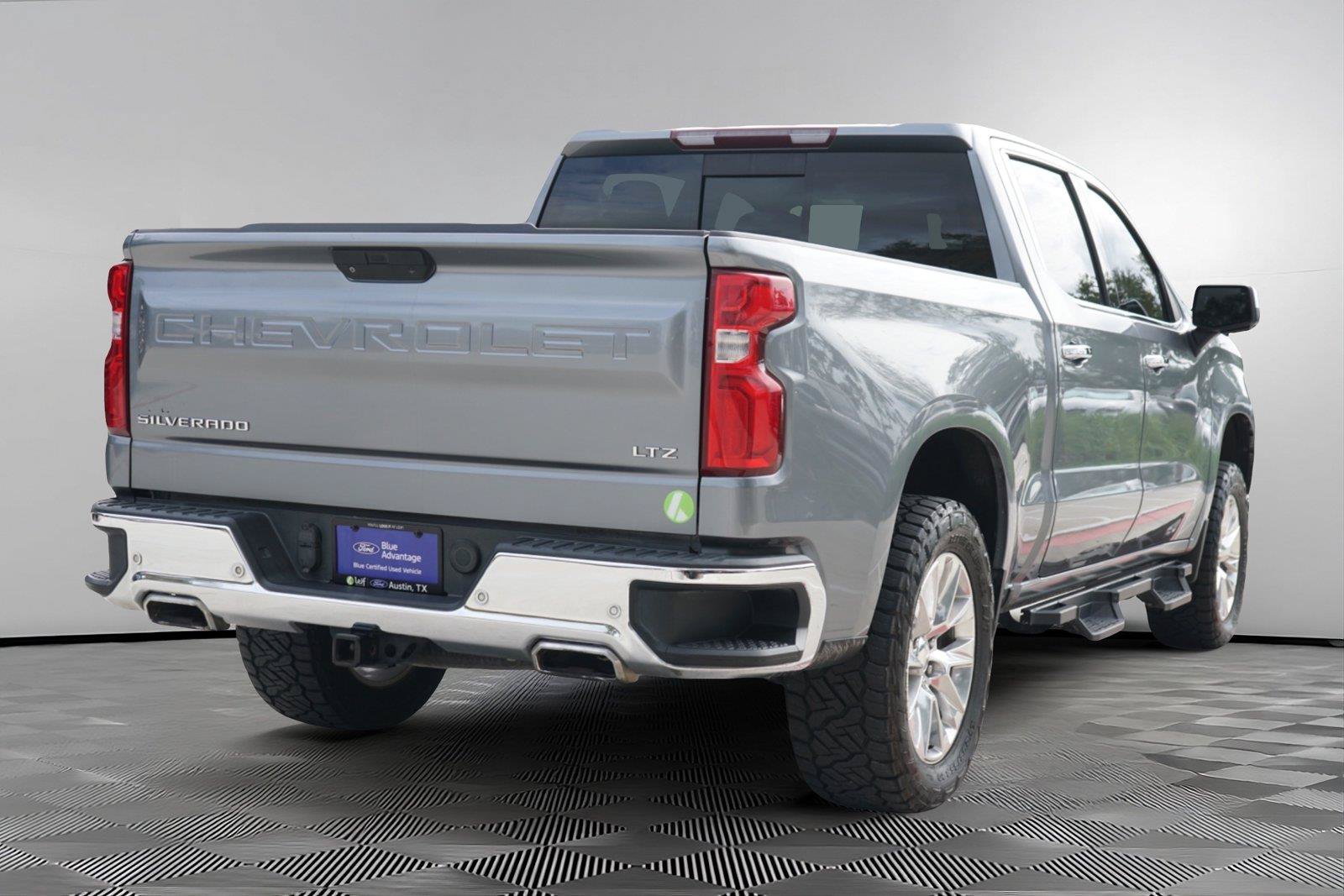 Used 2019 Chevrolet Silverado 1500 LTZ w/ LTZ Premium Package AWD/4WD image 5