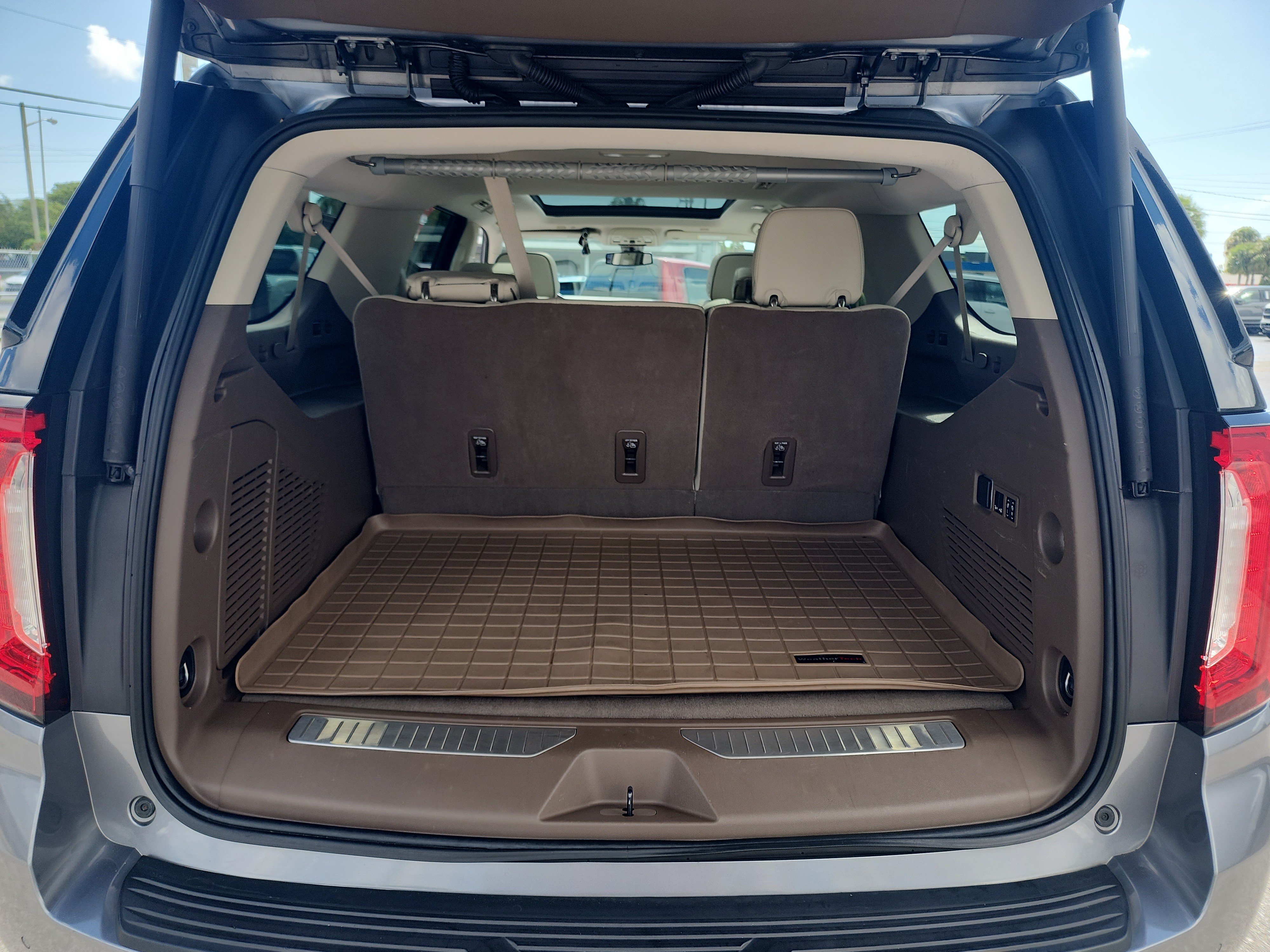 Used 2022 GMC Yukon XL Denali RWD image 26