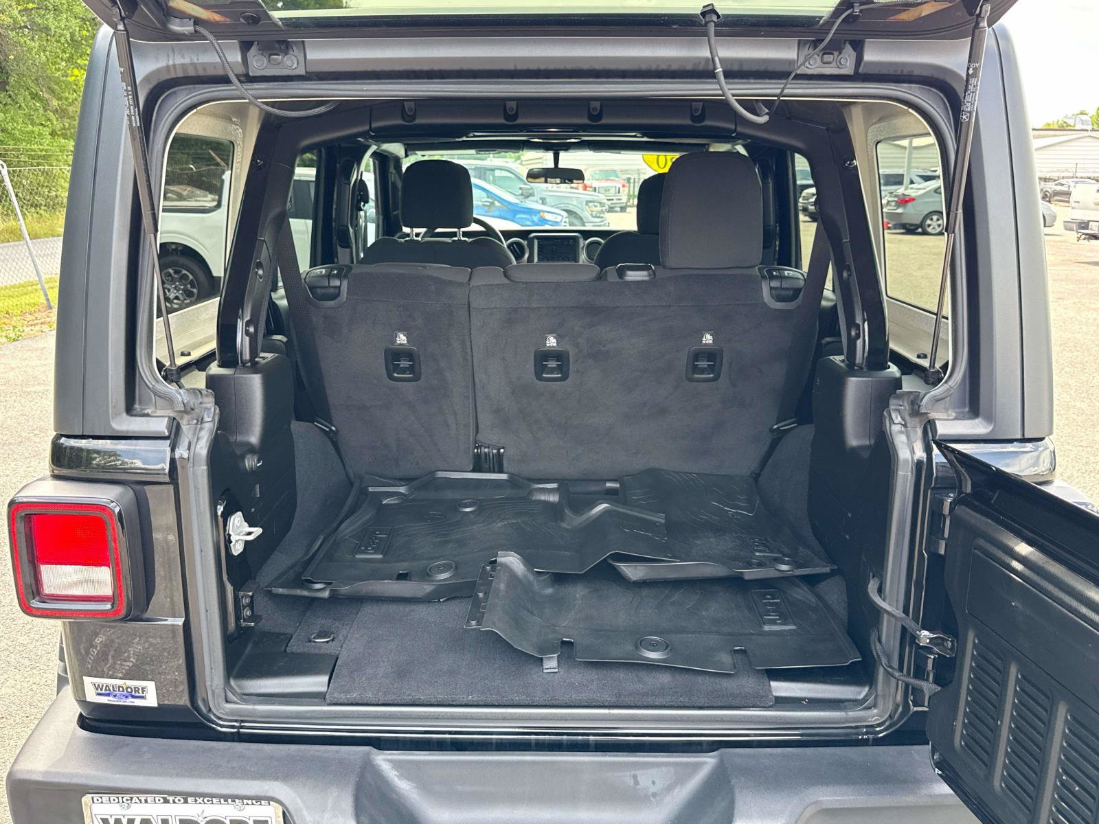 Used 2020 Jeep Wrangler Unlimited Sport S AWD/4WD image 29