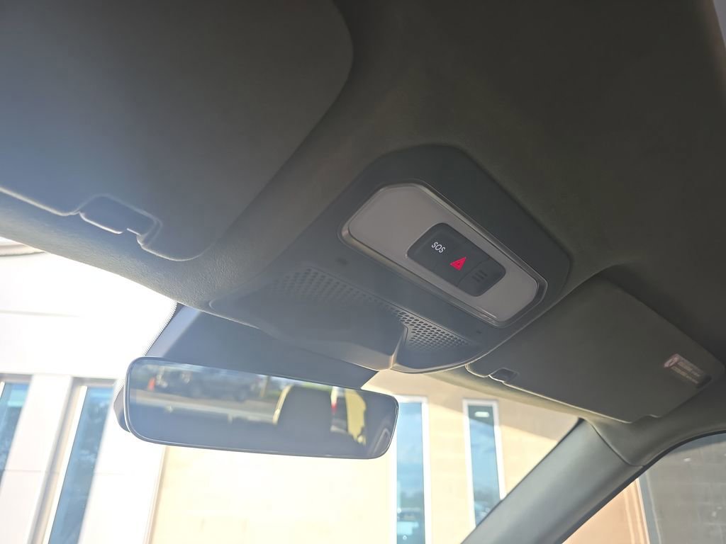 Used 2022 Rivian R1T Adventure image 38