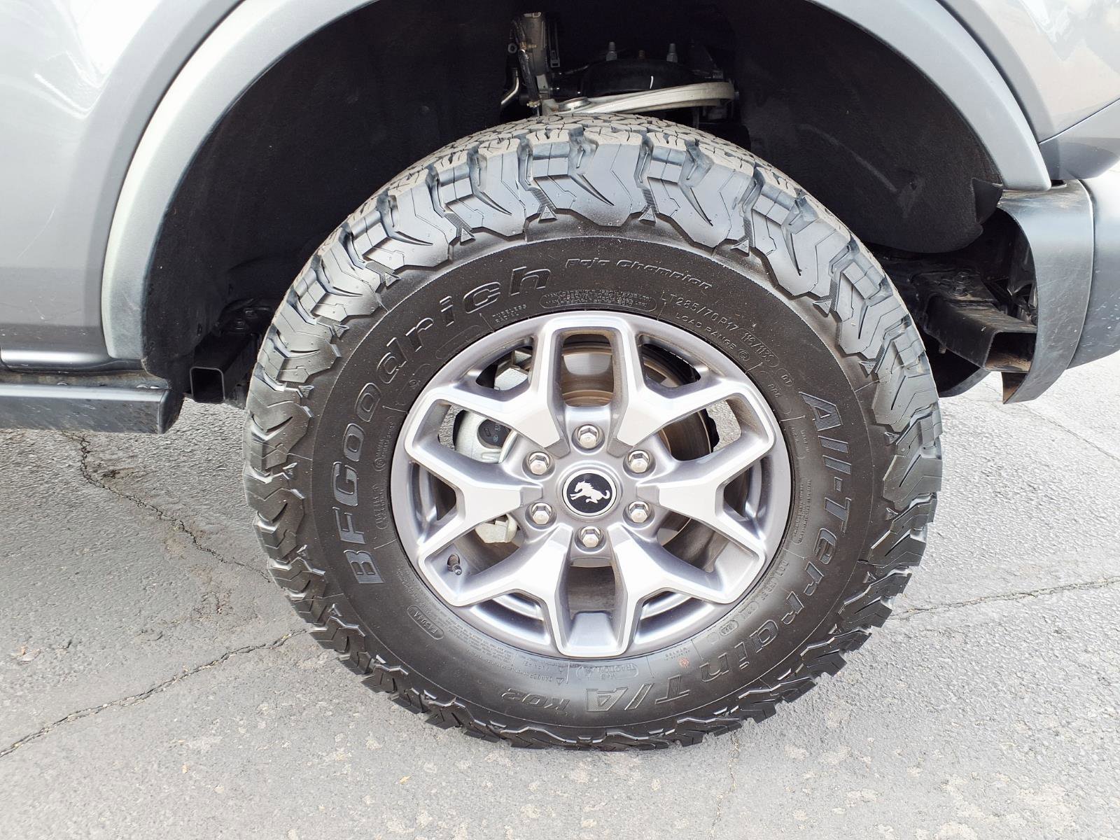 Certified 2025 Ford Bronco Badlands AWD/4WD image 9