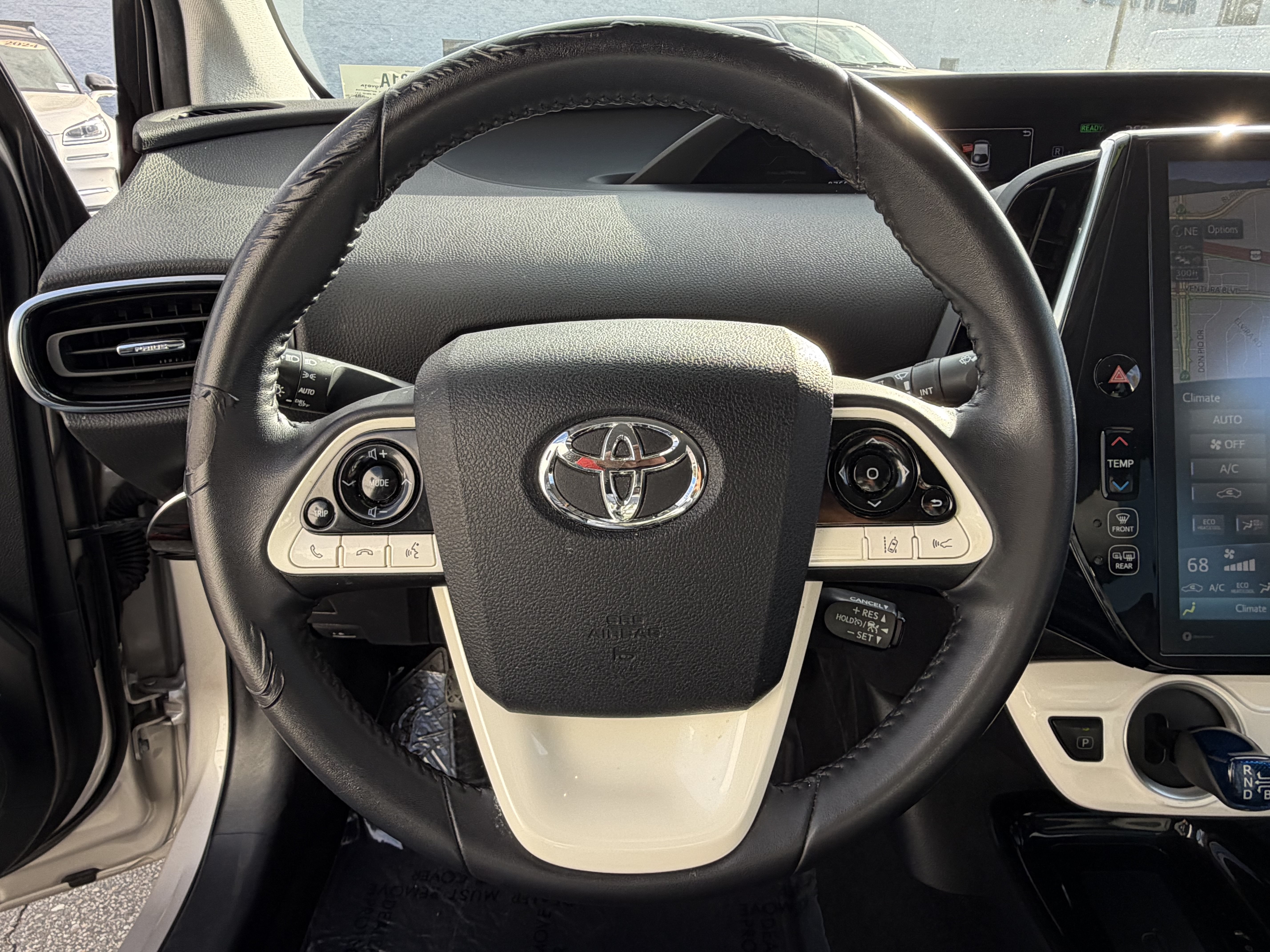 Used 2017 Toyota Prius Prime Premium w/ Carpet Mat Package FWD image 14