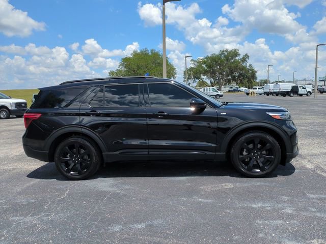 Certified 2023 Ford Explorer ST-Line w/ Class IV Trailer Tow Package RWD image 4