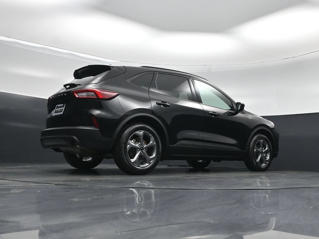 Certified 2025 Ford Escape ST-Line FWD image 46