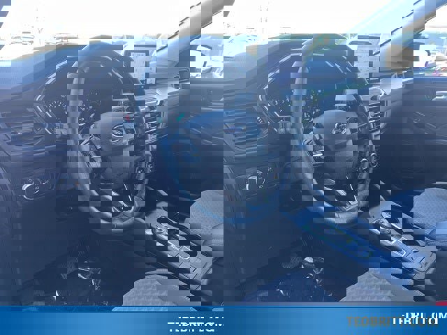 Certified 2021 Ford Escape SE w/ SE Sport Appearance Package image 24