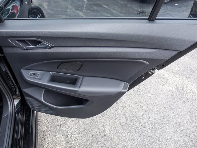 Used 2025 Volkswagen Golf AWD/4WD image 29